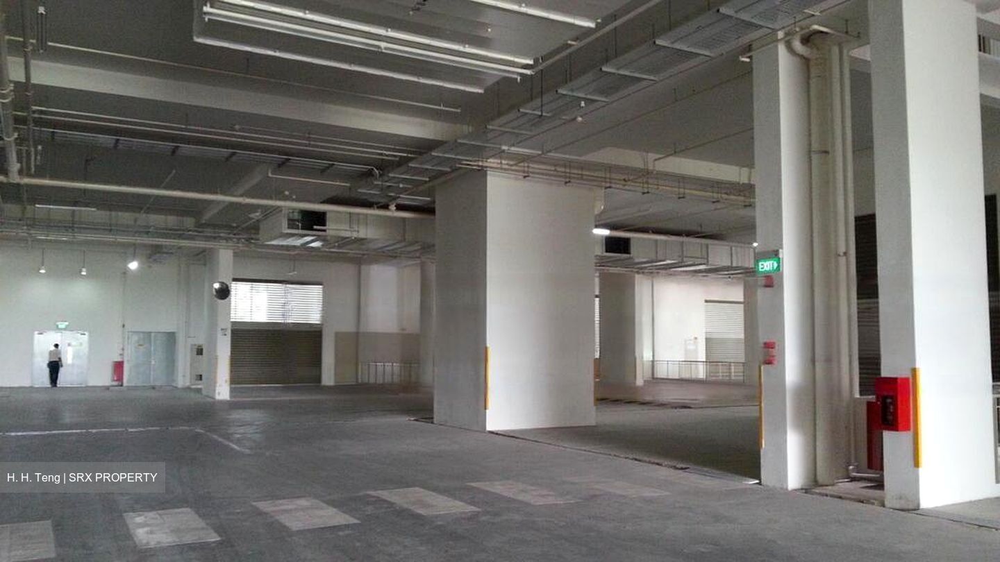 North Point Bizhub (D27), Factory #490524171